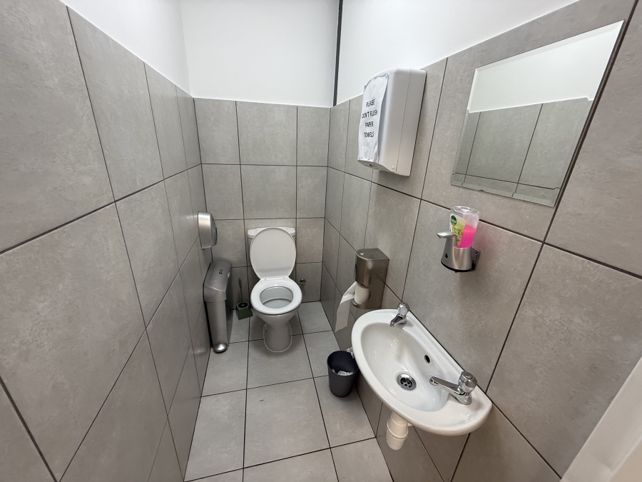 To Let commercial Property for Rent in Rivergate Western Cape